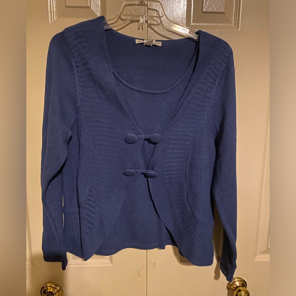 Women’s Blue Sweater Sz XL New with Tags. Smoke free home.